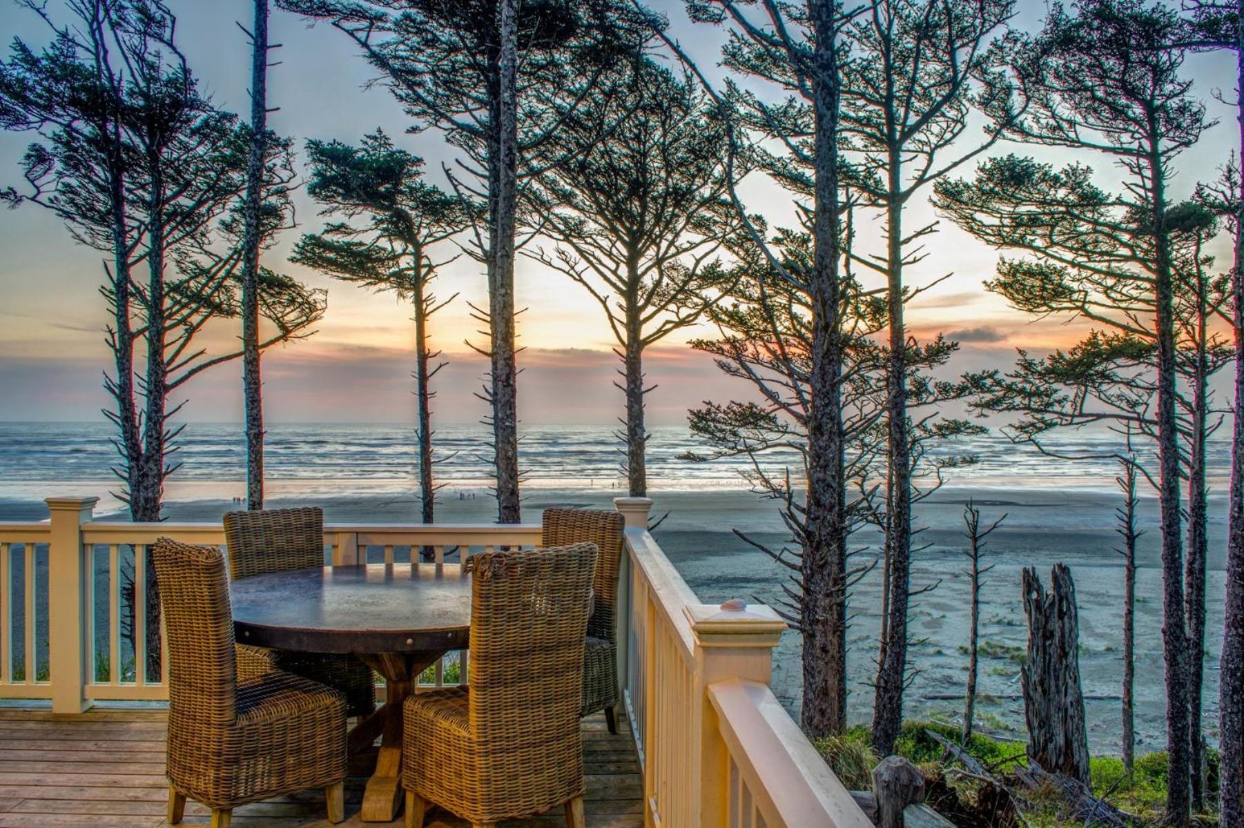 Beach Bluff By Seabrook Hospitality Пасифик Бийч Екстериор снимка